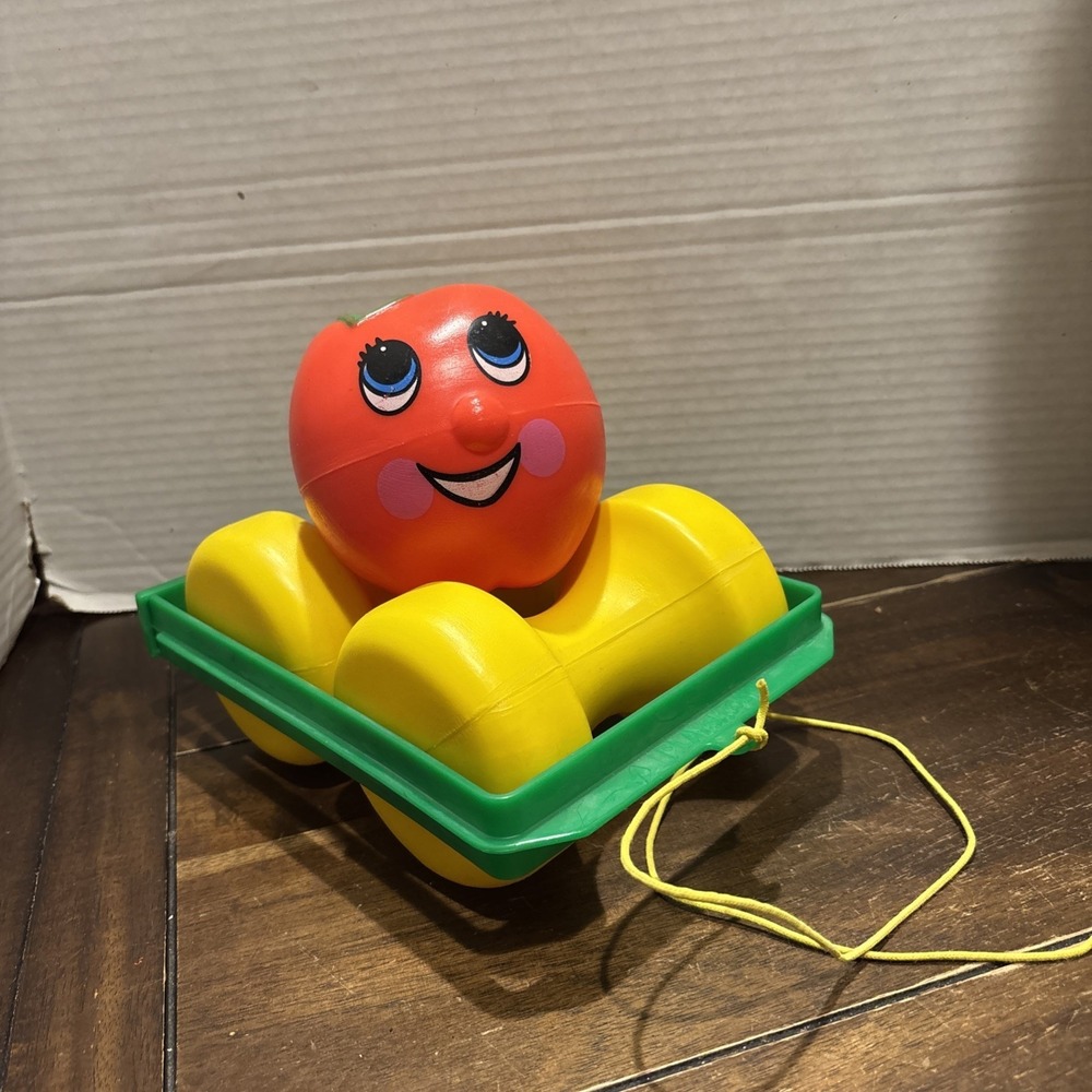 1980‎ Playskool Anthropomorphic Apple Turnover Pull Vintage Toy